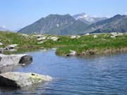 Kleiner Gebirgssee